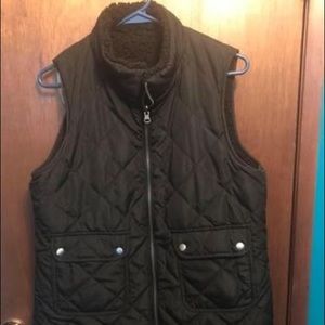 ⭐️ Host Pick! ⭐️ NEW Charlie Page Reversible vest